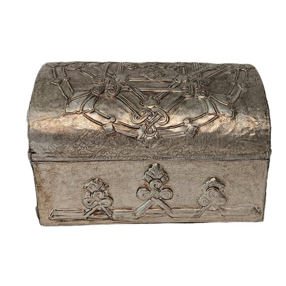 Vintage Embossed Tin And Wood Treasure Chest Jewelry Trinket Box Silver And Gold - Picture 1 of 16